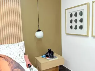ValerieFerrer's Live Sex Cam Show