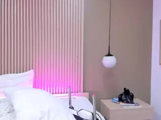 ValerieFerrer's Live Sex Cam Show