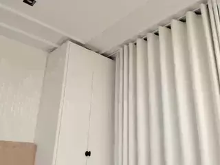 ValerieFerrer's Live Sex Cam Show