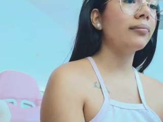 dania-jade Live Webcam on CamSoda