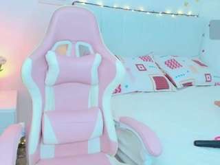 dania-jade Live Webcam on CamSoda