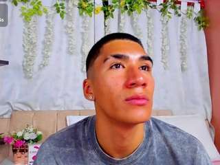 Isajonny Nudes and Live Cam