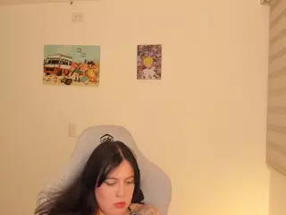 lachicalaura's Live Sex Cam Show