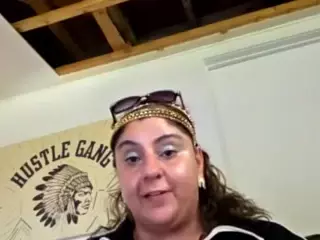 jazzytay's Live Sex Cam Show
