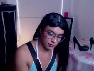 Live cam show with NIKKY