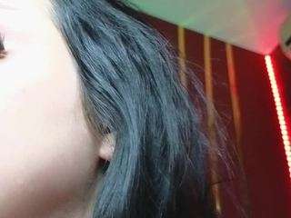 alisssa4 Live Webcam on CamSoda