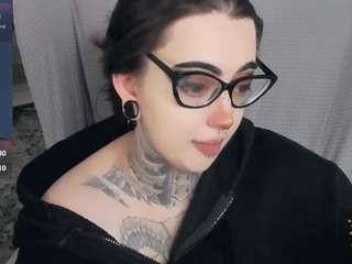 le modèle dixipixi est en webcam porno dans un show sur le site camsoda, il possède les tags suivants: ahegao,pussyplay,fingers,flashing,glasses,goth,lush,moaning,pussy,spank,fetish,spanking,strip,striptease,tattoos,tease,teen-18,white,young-adult,fingering