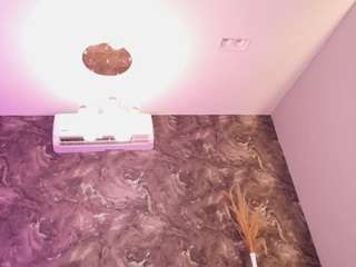esmeralda-bigbotty Sex Cam Show