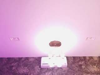 esmeralda-bigbotty Sex Cam Show