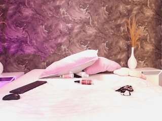 esmeralda-bigbotty Sex Cam Show