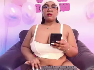esmeralda-bigbotty's Live Sex Cam Show