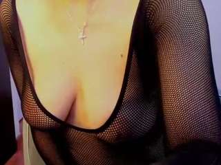 le modèle misslucia est en webcam porno dans un show sur le site camsoda, il possède les tags suivants: athletic,lingerie,toys,no smoking,no drinking,black hair,lovense,fingering,feet,doggy-style,cum on pussy,camel toe,brown eyes,big ass,big tits,hd,latina,squirt