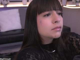 zoe-cruz21