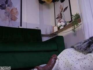 Live webcam model zoe-cruz21 on Soda Cams