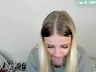 Alice-Halle's Live Sex Cam Show