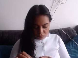 eva-candyy live webcam show
