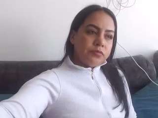 eva-candyy live webcam show
