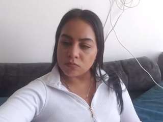 eva-candyy live webcam show