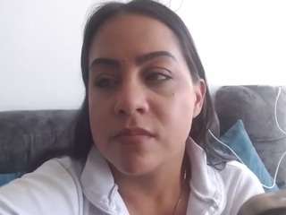 eva-candyy live webcam show