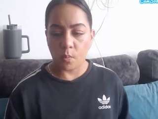 eva-candyy live webcam show