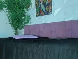 hellen-sky's CamSoda show and profile