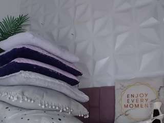 Hellen-Sky live webcam show