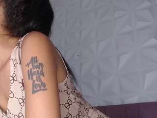 Hellen-Sky live webcam show