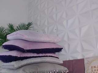 Hellen-Sky live webcam show