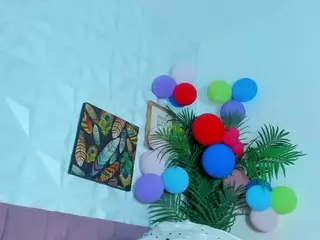 Hellen-Sky's Live Sex Cam Show