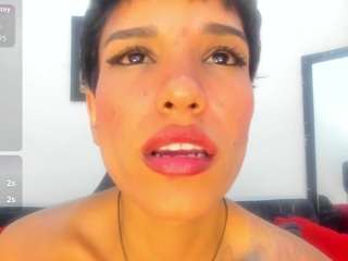 marleyluna's CamSoda show and profile