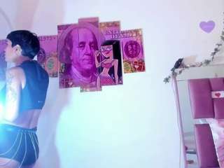 le modèle marleyluna est en webcam porno dans un show sur le site camsoda, il possède les tags suivants: anal,black hair,brown eyes,dildo,facial piercings,feet,foot fetish,no drinking,no smoking,orgasm,shower,skinny,tattoos,hd