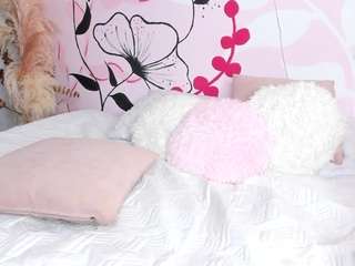 Live webcam model andregill on Soda Cams