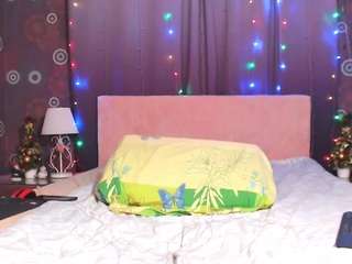 drinkmywettysqui... Live Webcam on CamSoda