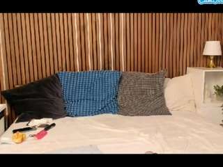 lexyluvx's CamSoda show and profile