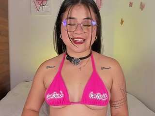 Live webcam model lilithpink on Soda Cams