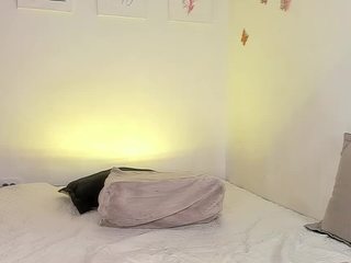 lilithpink's live room