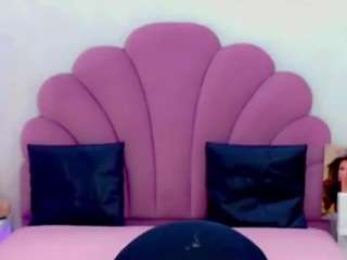 le modèle valeria-pricess est en webcam porno dans un show sur le site camsoda, il possède les tags suivants: anal toys,average,tattoos,smoking,orgasm,huge tits,gape,english,drinking,dirty talk,colombia,blue eyes,big cock,bbc,blonde hair,hd,latina