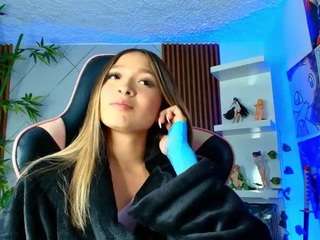 victoria-adams14 webcam