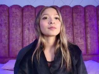 victoria-adams14 Live Webcam on CamSoda