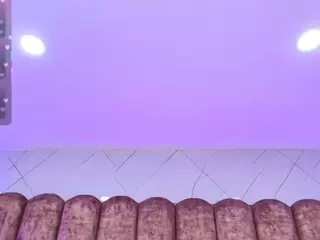 Victoria-Adams14's Live Sex Cam Show