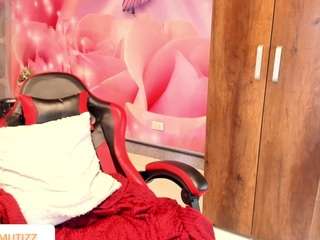 yelena-mutiz Live Webcam on CamSoda