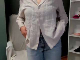 meganxkiss's CamSoda show and profile