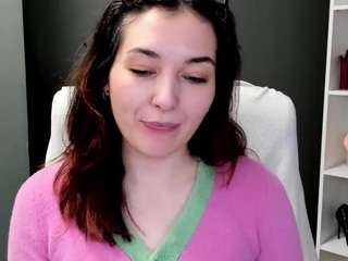 This model is live right now. meganxkiss