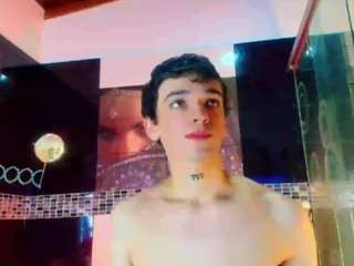 estebanisaza Live Webcam on CamSoda