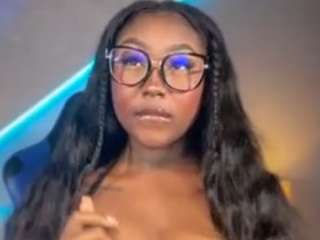 kishalove's CamSoda show and profile