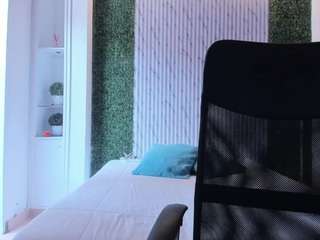 violett-scott Webcam Model Profile