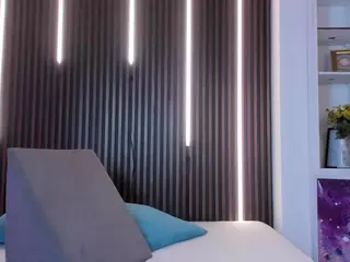 Violett's Live Sex Cam Show
