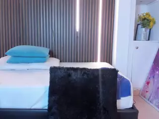 Violett's Live Sex Cam Show