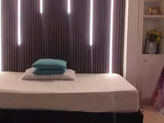 Violett's Live Sex Cam Show