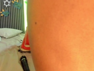 camille-bennet Live Webcam on CamSoda